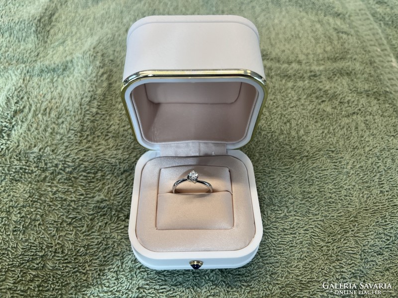 18k fehérarany gyűrű, 0.21ct gyémánttal Certifikáttal