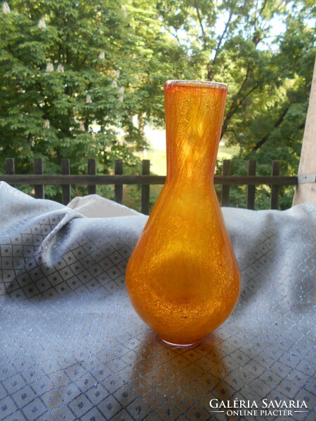 Karcagi fátyolüveg váza 26 cm
