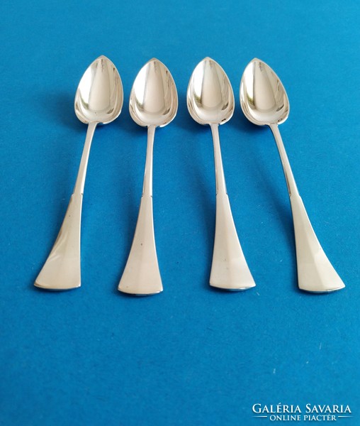 Silver 4 tea spoons in English style