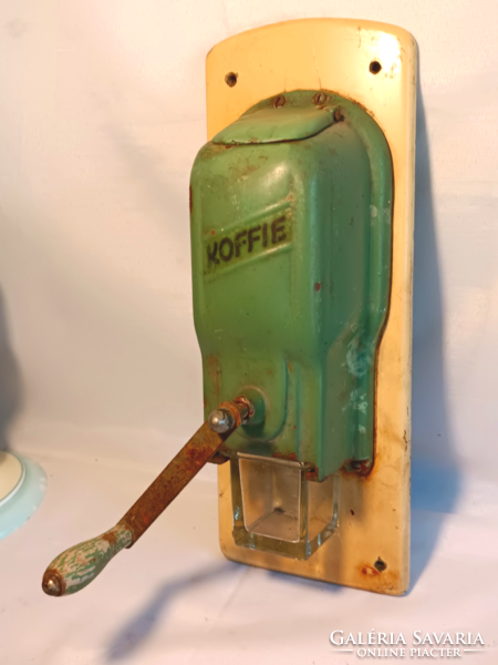 Rare cast iron wall coffee grinder, grinder