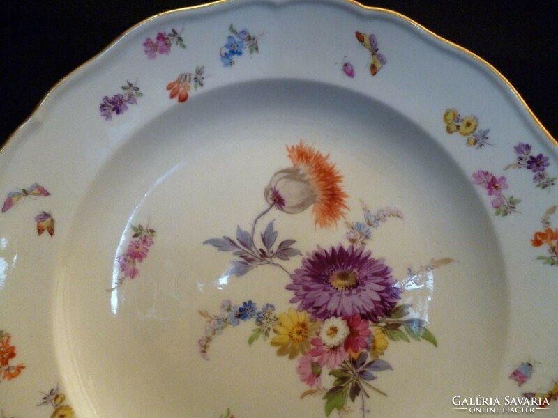 X961 antique Meissen small plate with swords