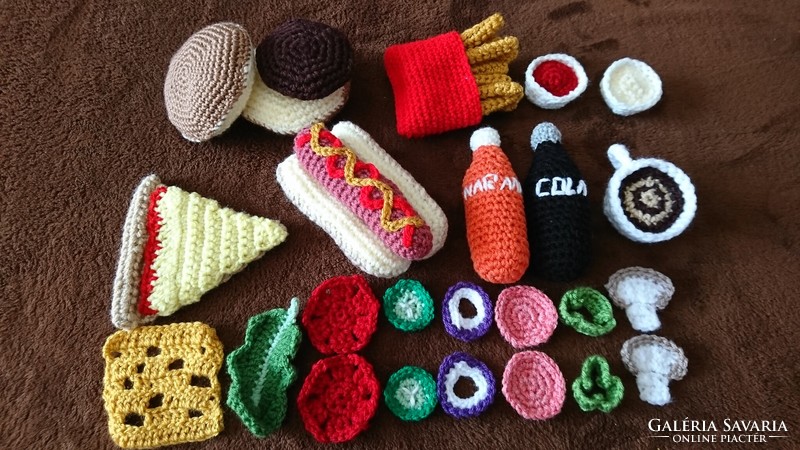 Crochet hamburger package for children