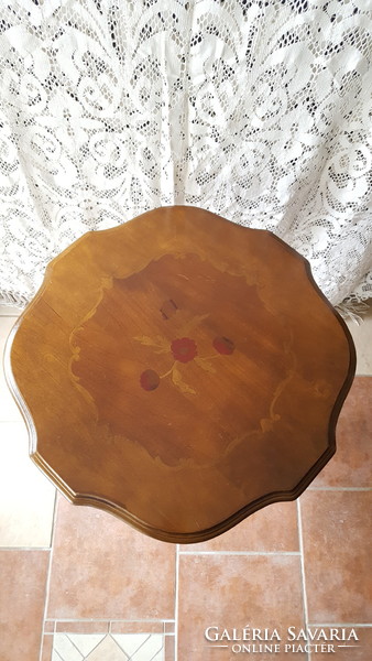 Three-legged, small round table with Italian inlay