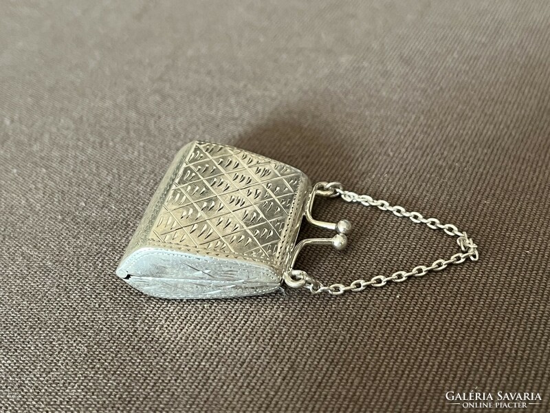 Bag-shaped silver photo holder
