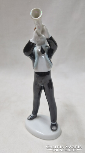 Hollóházi zenész porcelán figura hibátlan állapotban 14,5 cm.