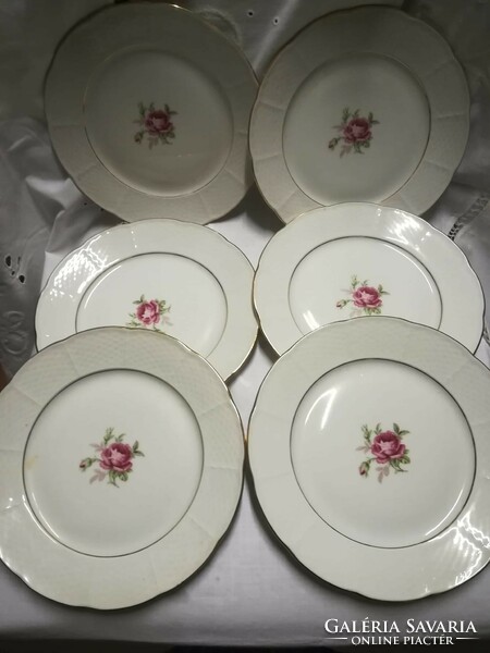 Czech /thun/ porcelain small plate, with rose decoration