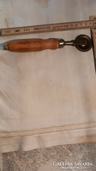 Solid Italian wood cutter, copper and wood (marked)