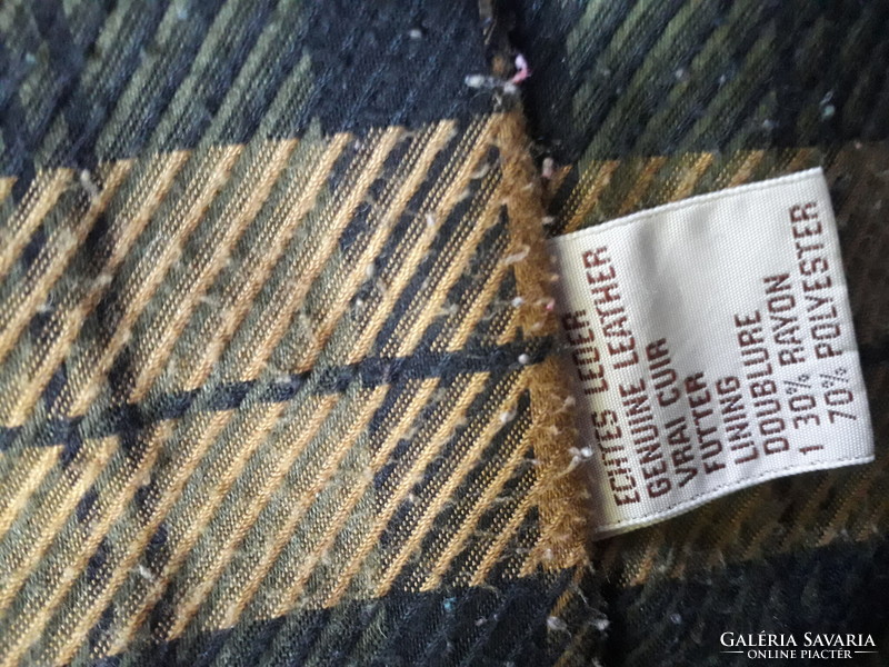 Valódi Bőr fekete béléses zsebes Jó fazonú téli kabát 44-46 Szép termék