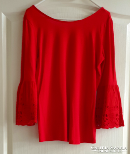 Red blouse with embroidered sleeves, size 36-38