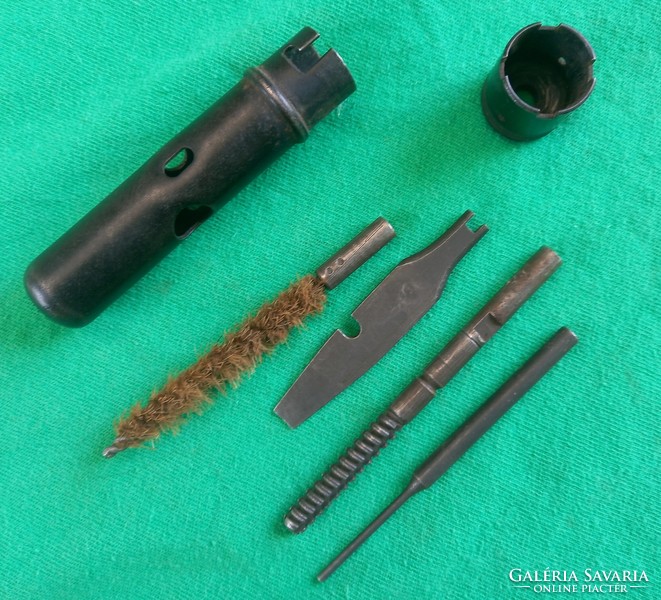 Old gun cleaning kit