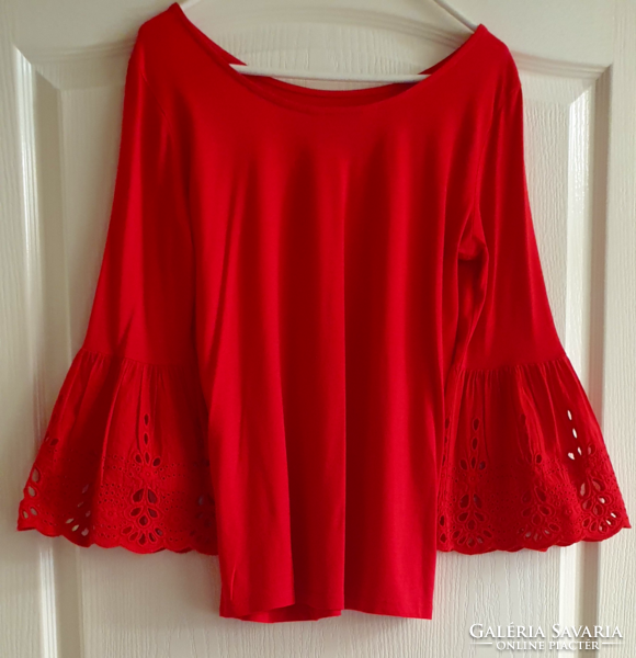 Red blouse with embroidered sleeves, size 36-38