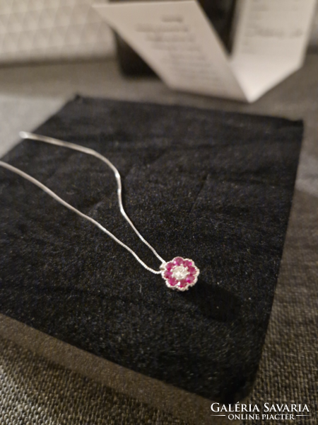 18K white gold necklace + pendant with ruby and diamond