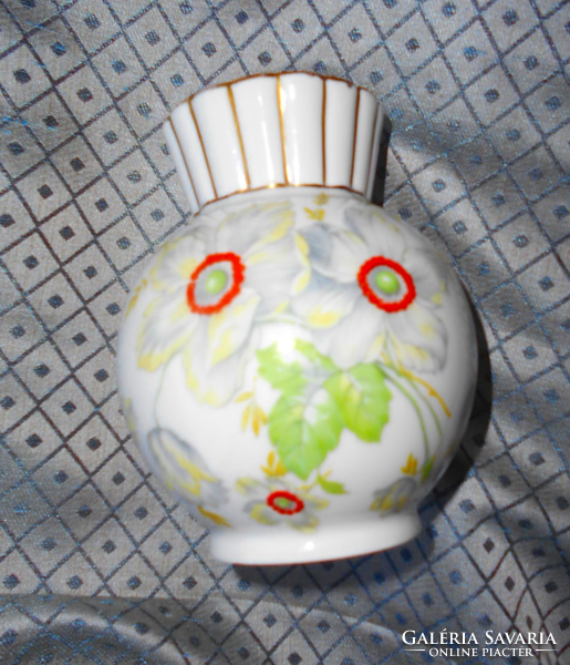 Zsolnay  porcelán    váza