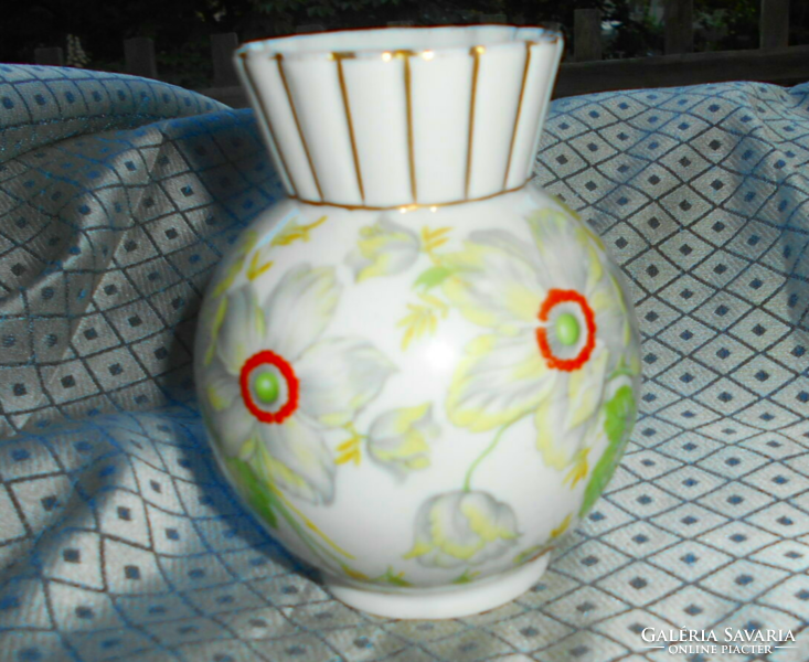 Zsolnay  porcelán    váza