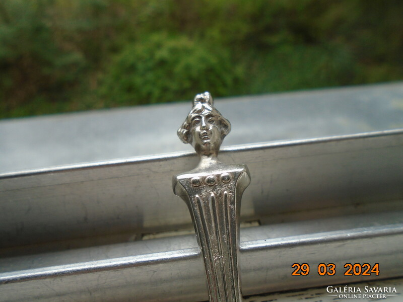 Ice cream scoop covered with flat silver with a figural art nouveau lady