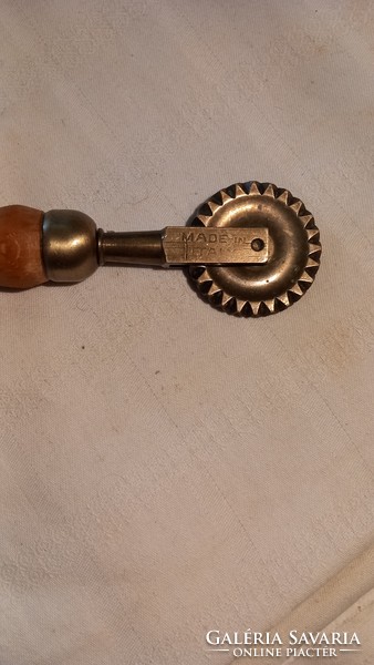Solid Italian wood cutter, copper and wood (marked)