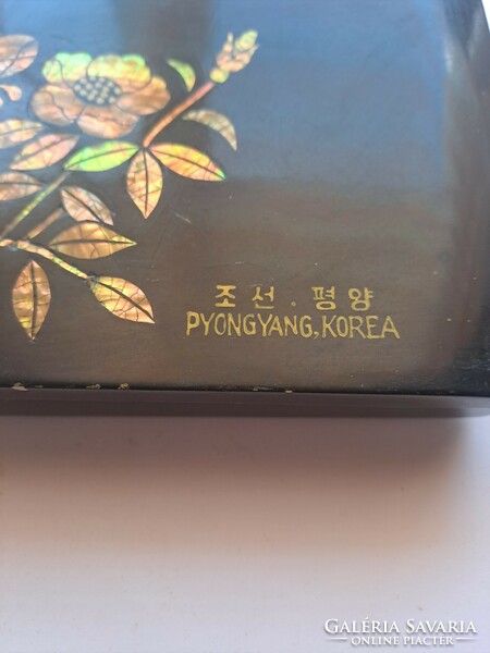 Régebbi virág motívumos Koreai ékszeres doboz!