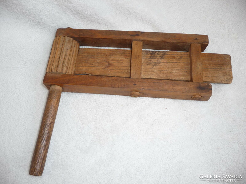 Old folk clapper, old wooden clapper, bus tour accessory, good working clapper made of wood