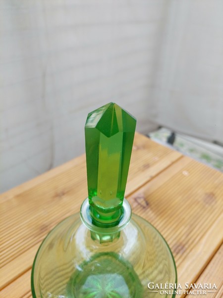 Uranium glass beverage