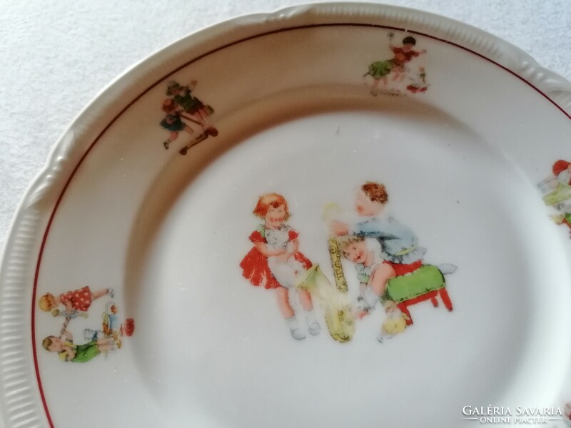 Retro, rare story plate, from the seventies.