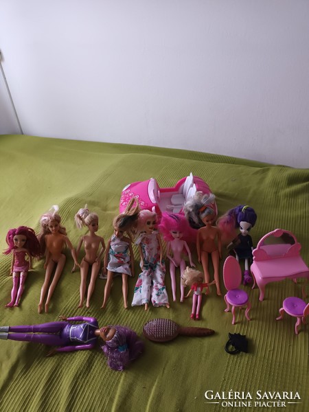Barbie csomag autóval és egyéb dogokkal