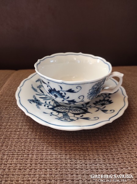 Pair of antique Meissen teacups with onion pattern swords
