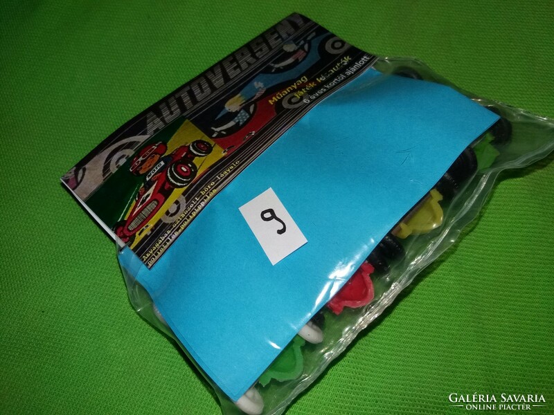 Retro traffic goods bazaar goods unopened package shape 1 car race 5 cm small cars according to pictures 9