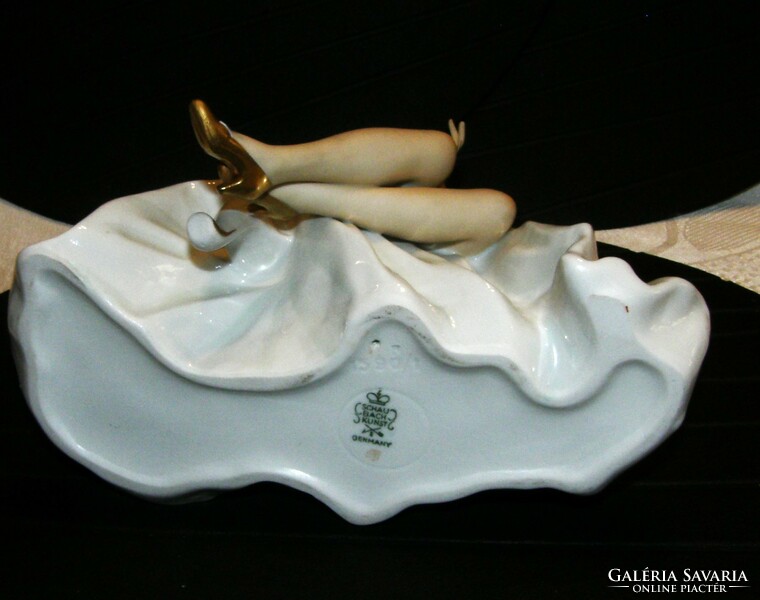 Balerina legyezővel -  Schaubach Kunst porcelán - 18 cm
