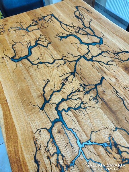 Solid oak-epoxy dining table with a unique pattern
