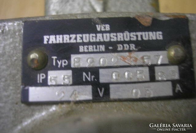 N 31 ipari loft 1960 évjáratú raktárban tárolt nem volt még felszerelve Berlin fahrzeugausrüstung