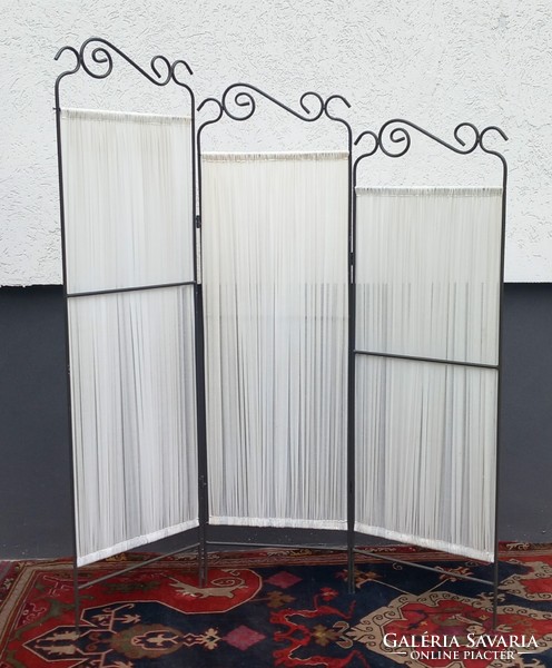Wrought iron modern design screen is negotiable