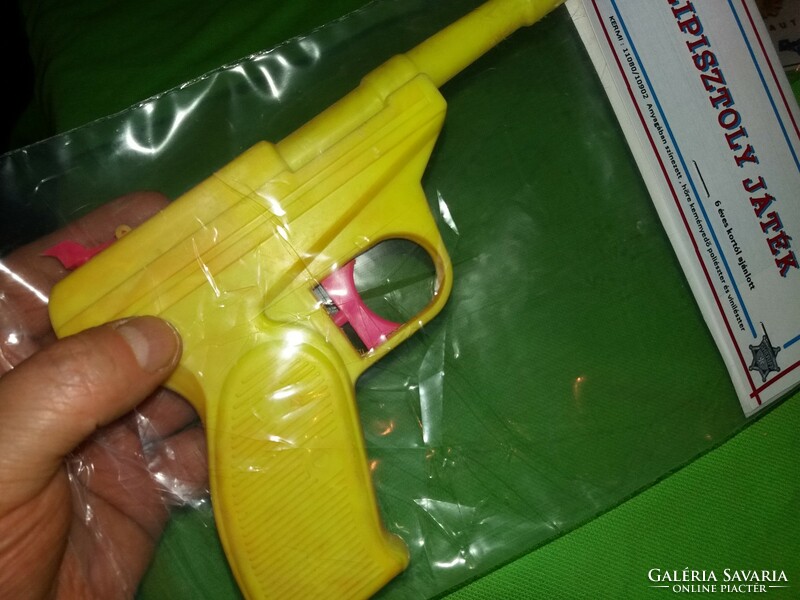 Retro magyar trafikáru bazáráru botatlan csomagolt Vizi pisztoly LUGER műanyag játék képek szerint 1