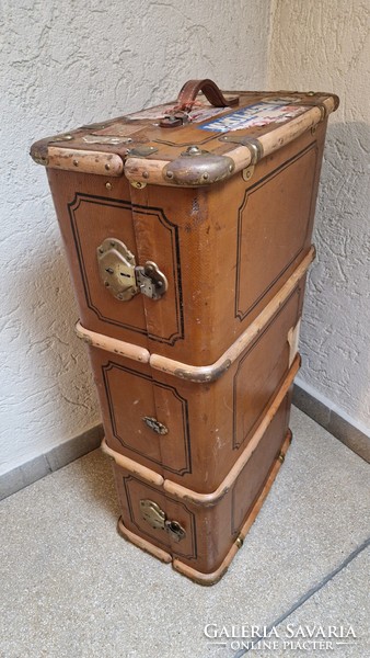 Traveled the world antique suitcase, suitcase, shipping box, with 1952 seal and stickers
