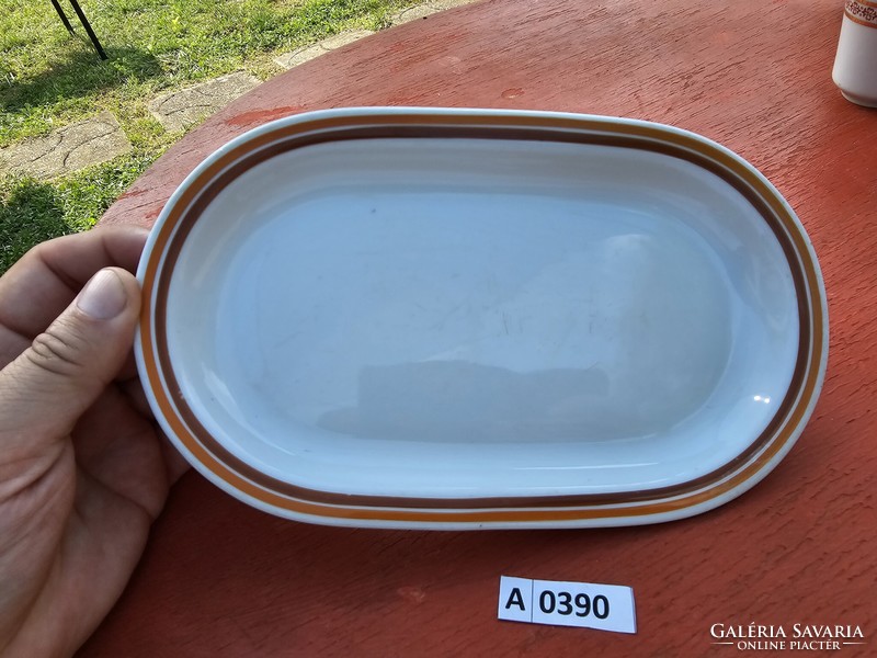 A0390 Alföldi barna sárga csíkos virslis tányér 22,5x12,5 cm