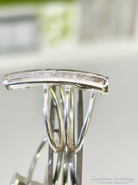 Mesés, káprázatos-különleges ezüst gyűrű, cirkónia kövekkel