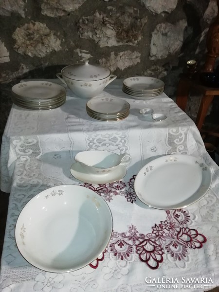 Porcelain tableware is in the condition shown in the pictures