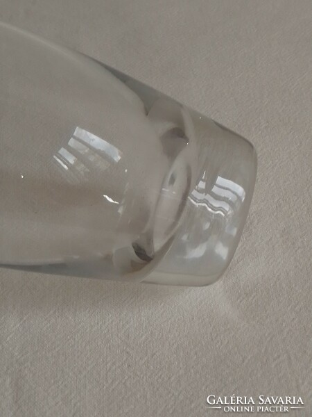 Régi vintage egyedi készítésű skandináv fújt üveg váza, Handmade jelzéssel 18 cm