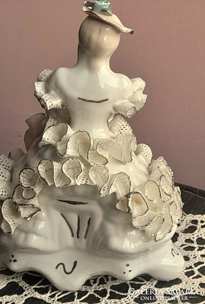 Ritkaság:Balerina- aprólékosan kidolgozott porcelán szobor