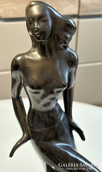 Art Deco női akt szobor