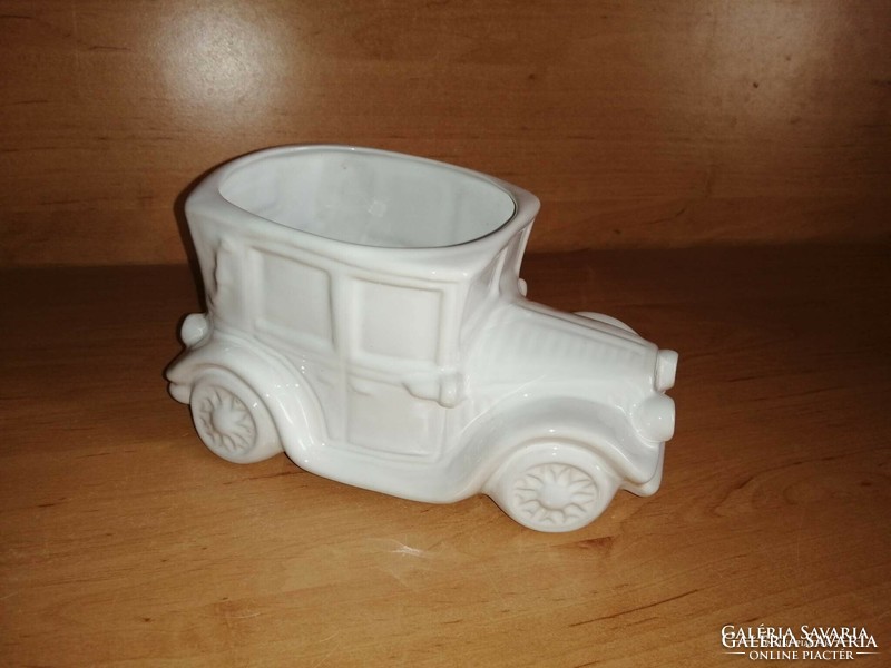 Car-shaped ceramic flower pot holder (27/d)