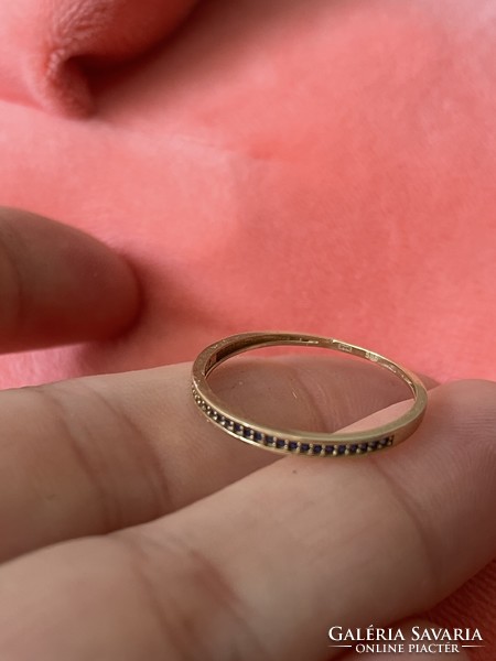 14K 585 gold sapphire stone ring 18mm diameter