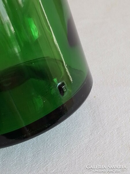 Régi vastag zöld pezsgősüvegből levágott kínáló, konyhai tartó, fürdőszobai tároló