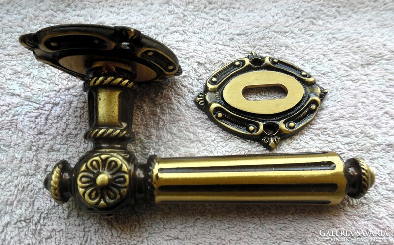 Historizing rosette handle set