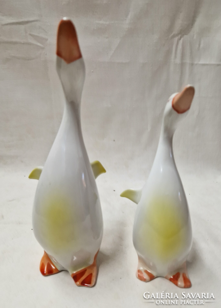 Hollóházi kézzel festett porcelán kacsa figurák hibátlan állapotban párban 17 és 21 cm.