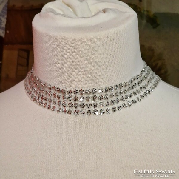 Nym48 - necklace made of silver sequin ribbon