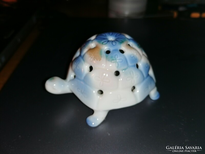 Aquazur turtle - glued