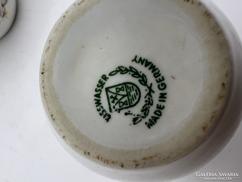 Weisswasser porcelán kávéscsészék párban, 5 x 6 cm-es. 4956