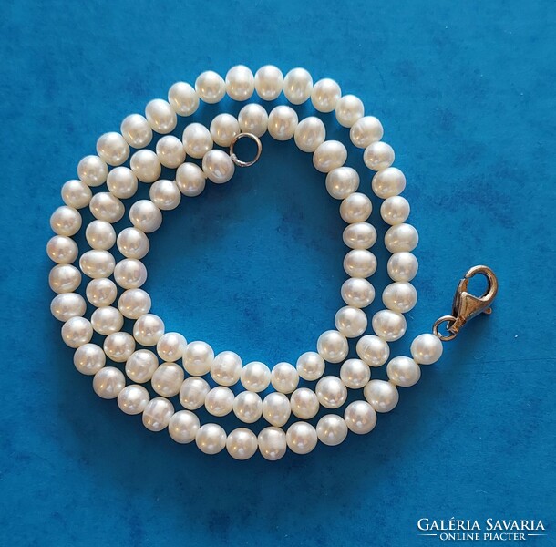 Real pearl necklace with silver fittings