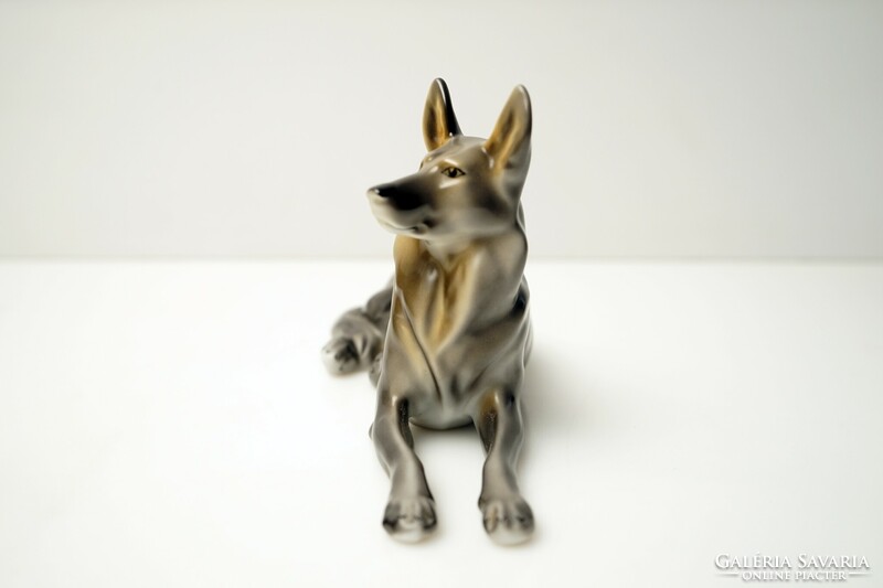 Old Raven House porcelain dog figurine / retro old German shepherd dog