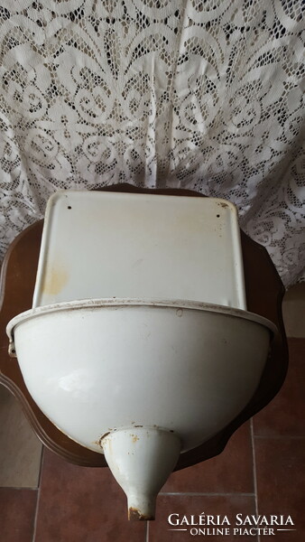Old small, enameled plate wall well, hand basin